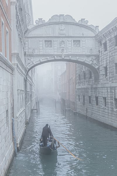 Venedig, Seufzerbrücke im Novembernebel