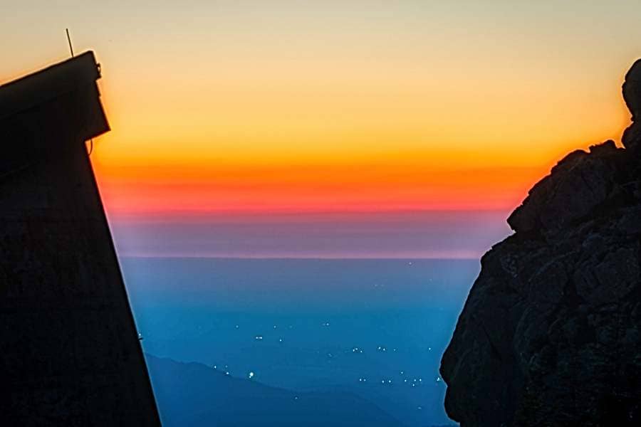 Blaue Stunde im Tal