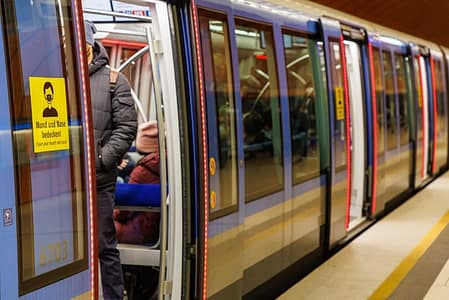 U-Bahntür_Norbert-Richter_u-Bahn-München