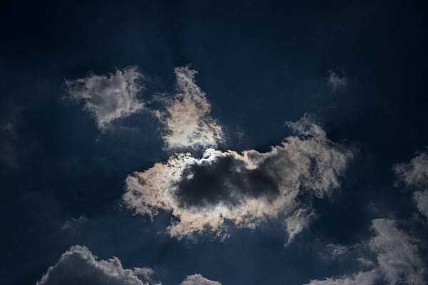 Wolken im Gegenlicht